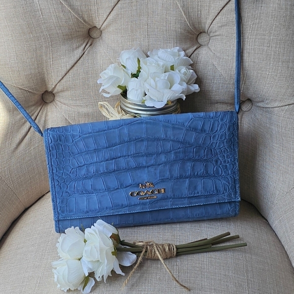 Coach Limited Edition Denim Embossed Crockidial Crossbody Shoulder Bag ( Blue ) - Picture 13 of 16